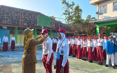 Pembukaan MPLS( masa pengenalan lingkungan sekolah )